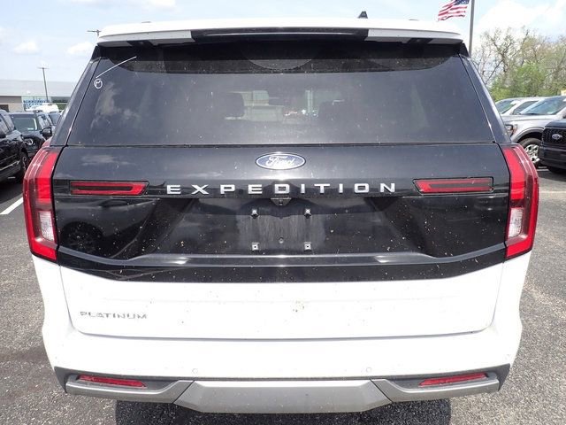 Certified 2025 Ford Expedition Platinum AWD/4WD image 5