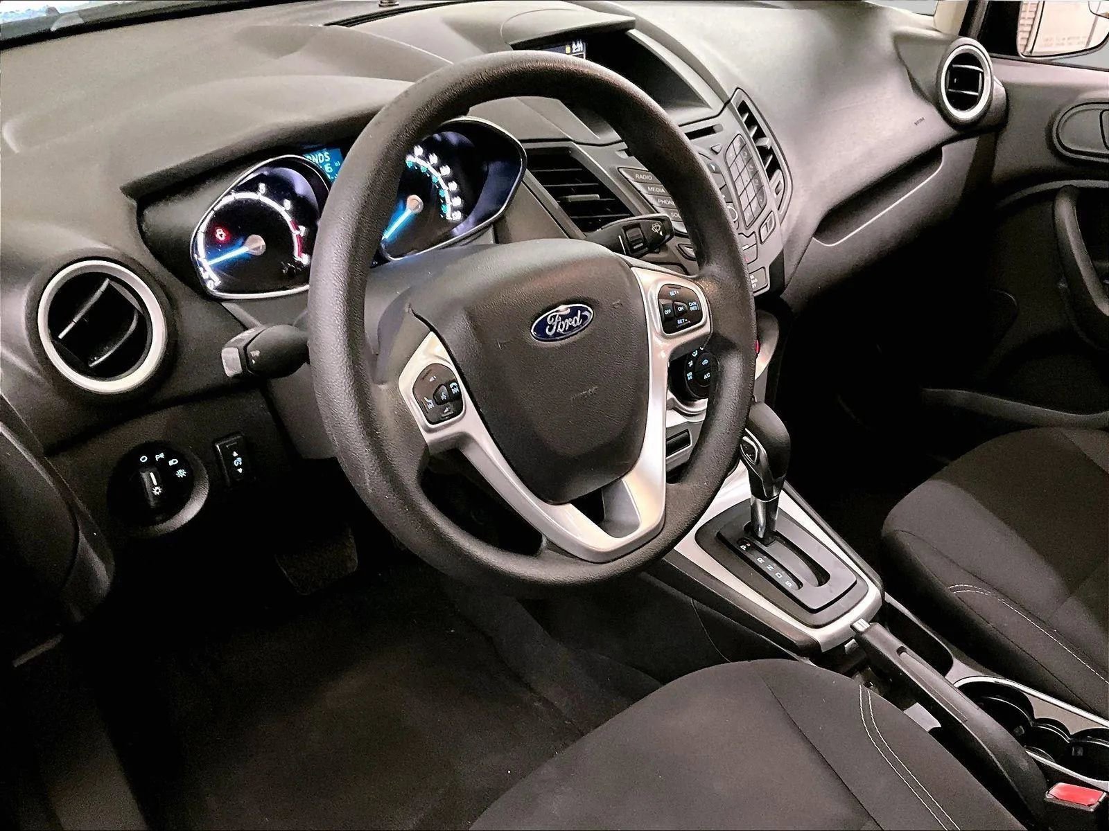 Certified 2019 Ford Fiesta SE image 12