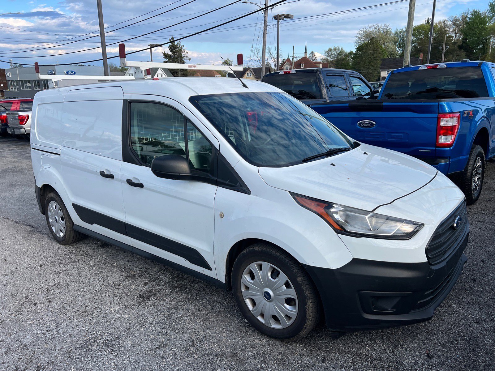 Certified 2020 Ford Transit Connect XL image 2