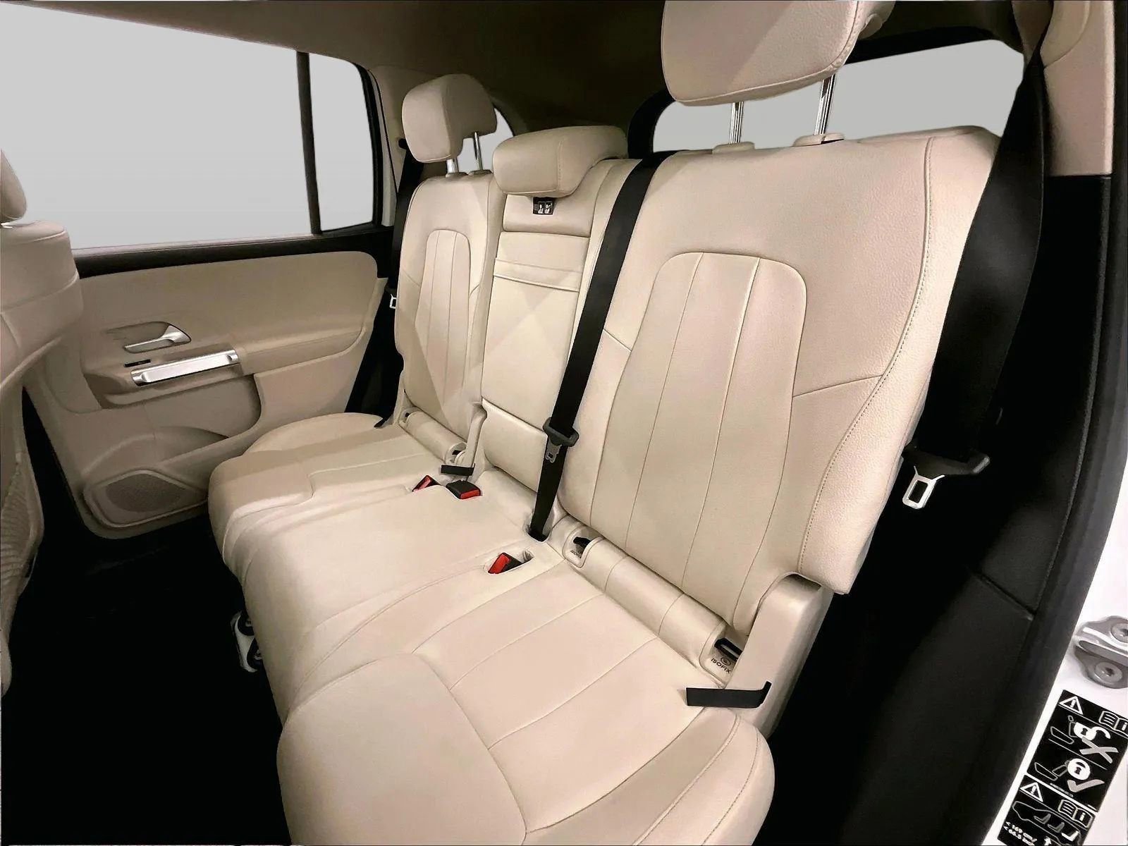 Used 2021 Mercedes-Benz GLB 250 4MATIC image 25