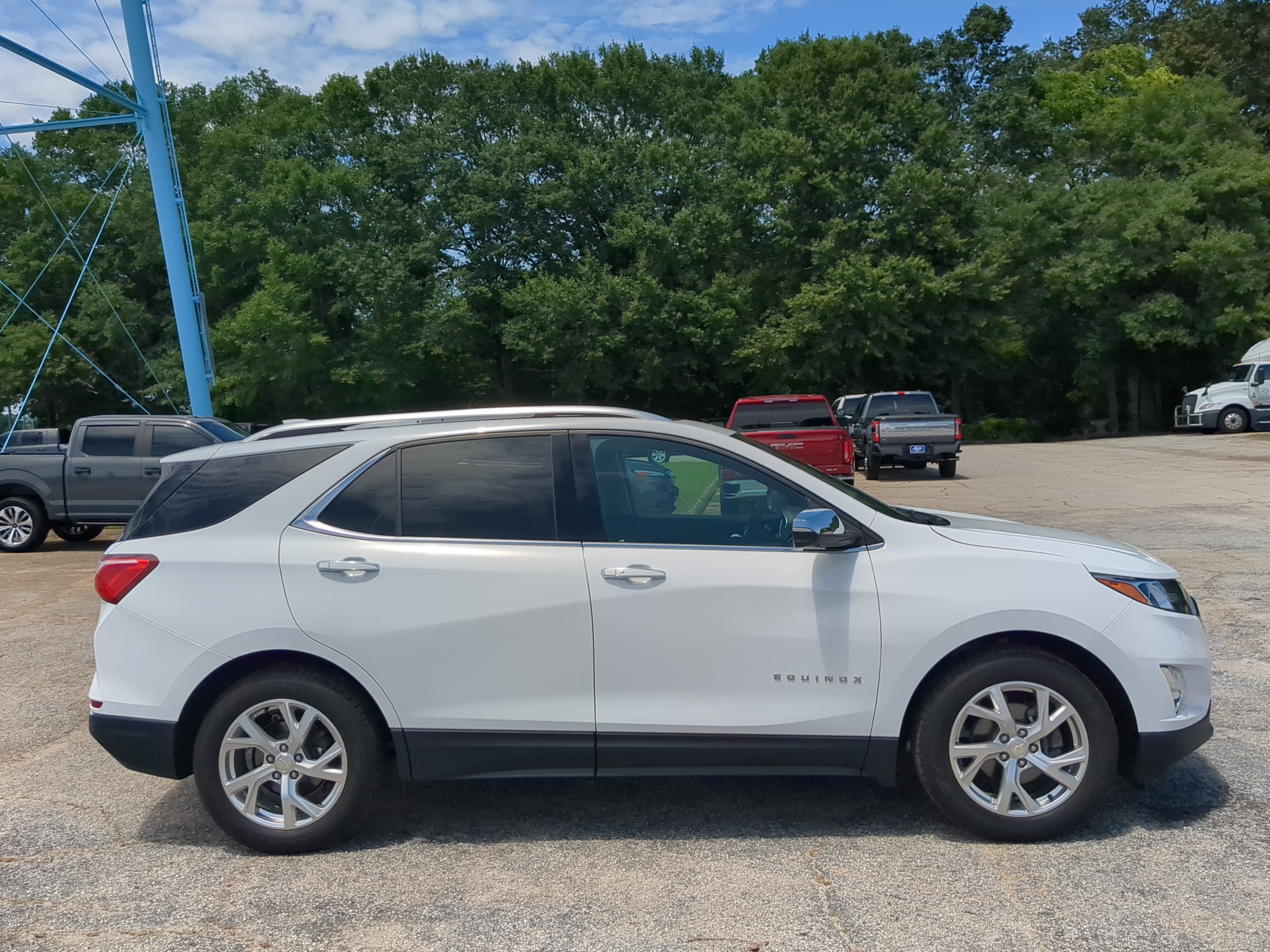 Used 2020 Chevrolet Equinox Premier FWD video 2