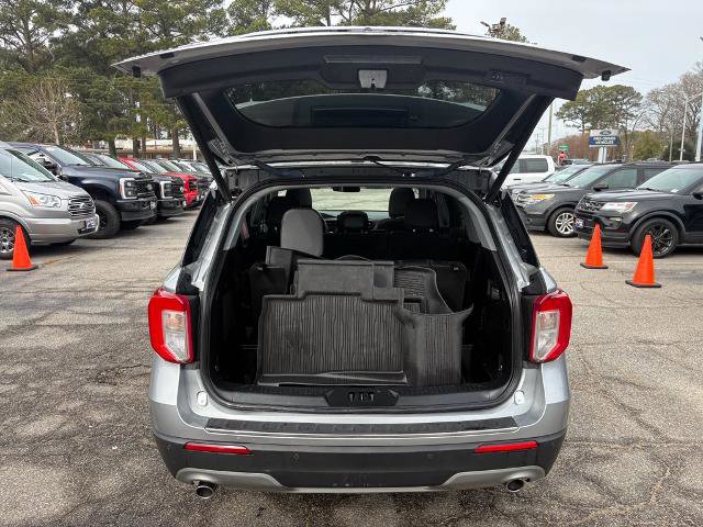 Certified 2021 Ford Explorer Limited w/ Equipment Group 301A image 9