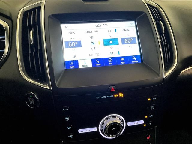Certified 2020 Ford Edge Titanium AWD/4WD image 6