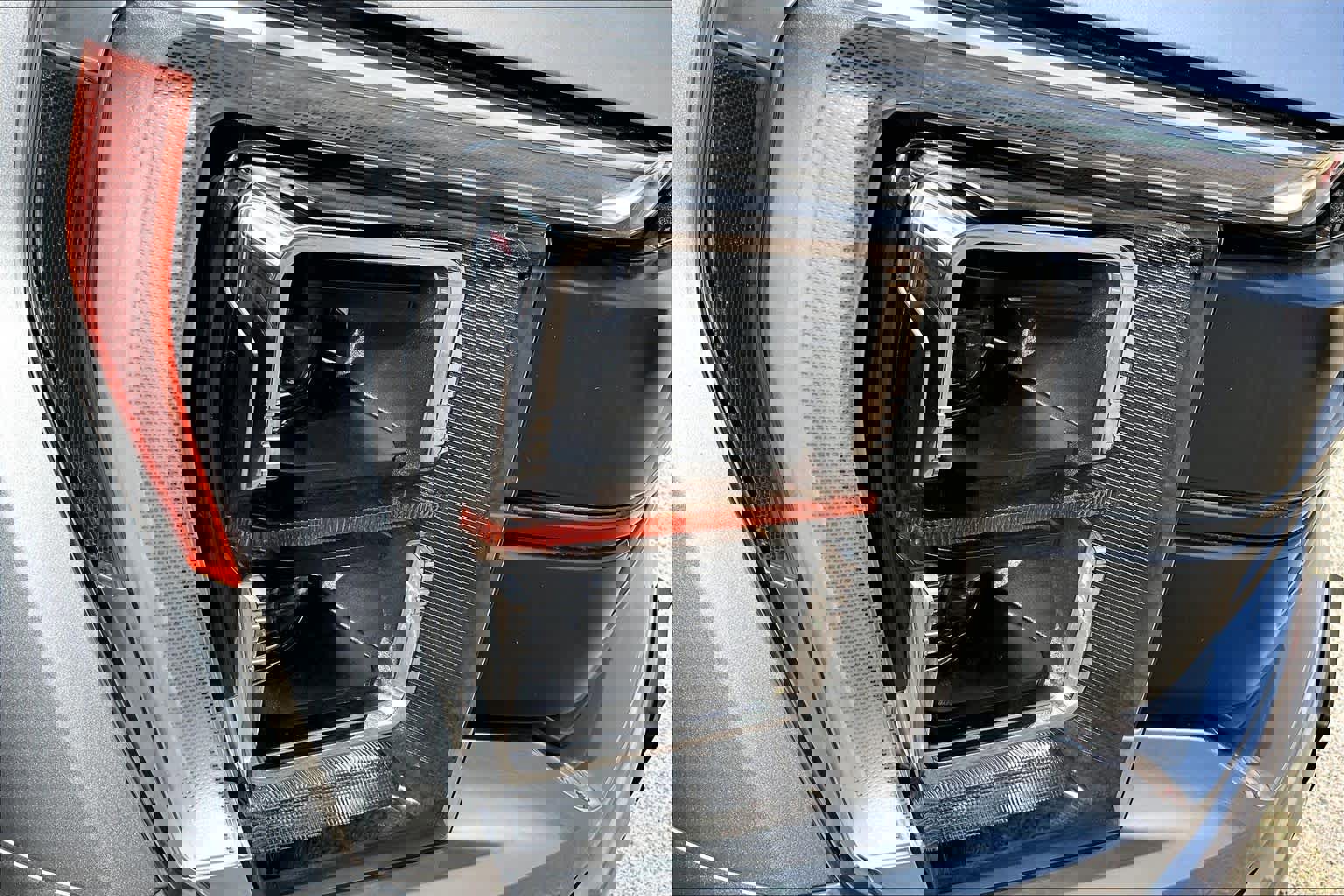 Certified 2023 Ford F150 Lariat w/ Equipment Group 502A High image 28