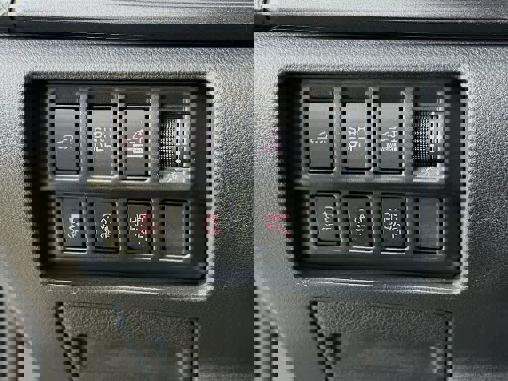 Used 2023 Subaru Forester Wilderness w/ Wilderness Package AWD/4WD image 27