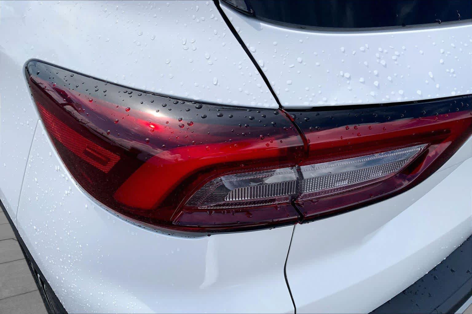 Certified 2023 Ford Escape SE FWD image 28
