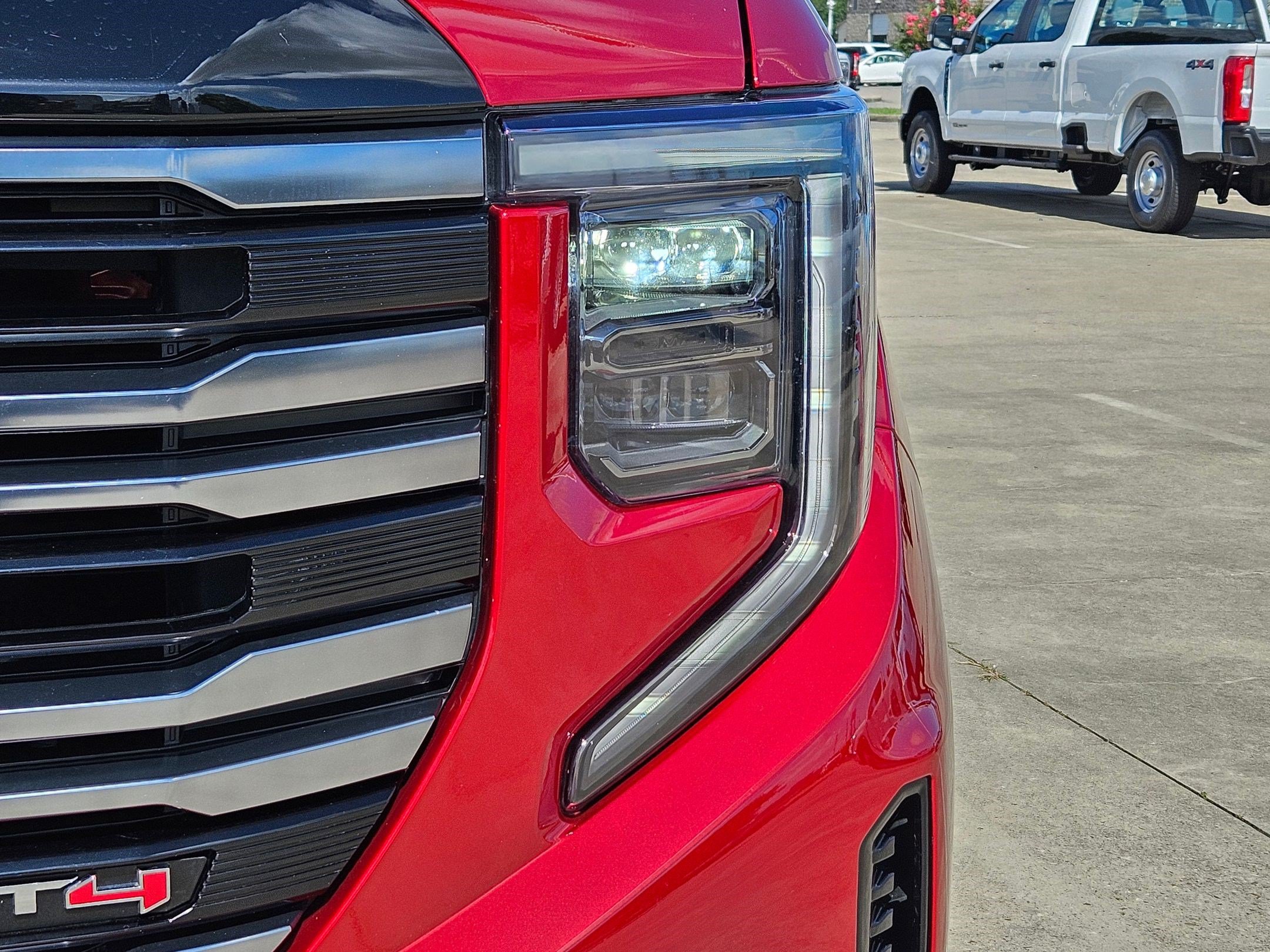 Used 2025 GMC Sierra 1500 AT4 w/ AT4 Premium Package AWD/4WD image 12