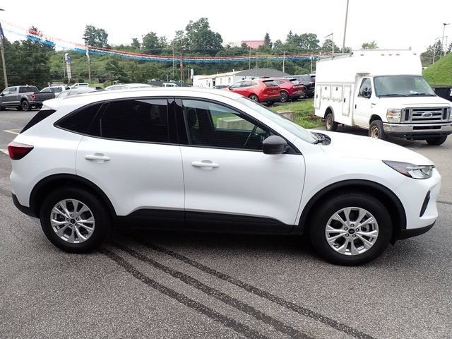 Certified 2025 Ford Escape Active w/ Cold Weather Package AWD/4WD image 9