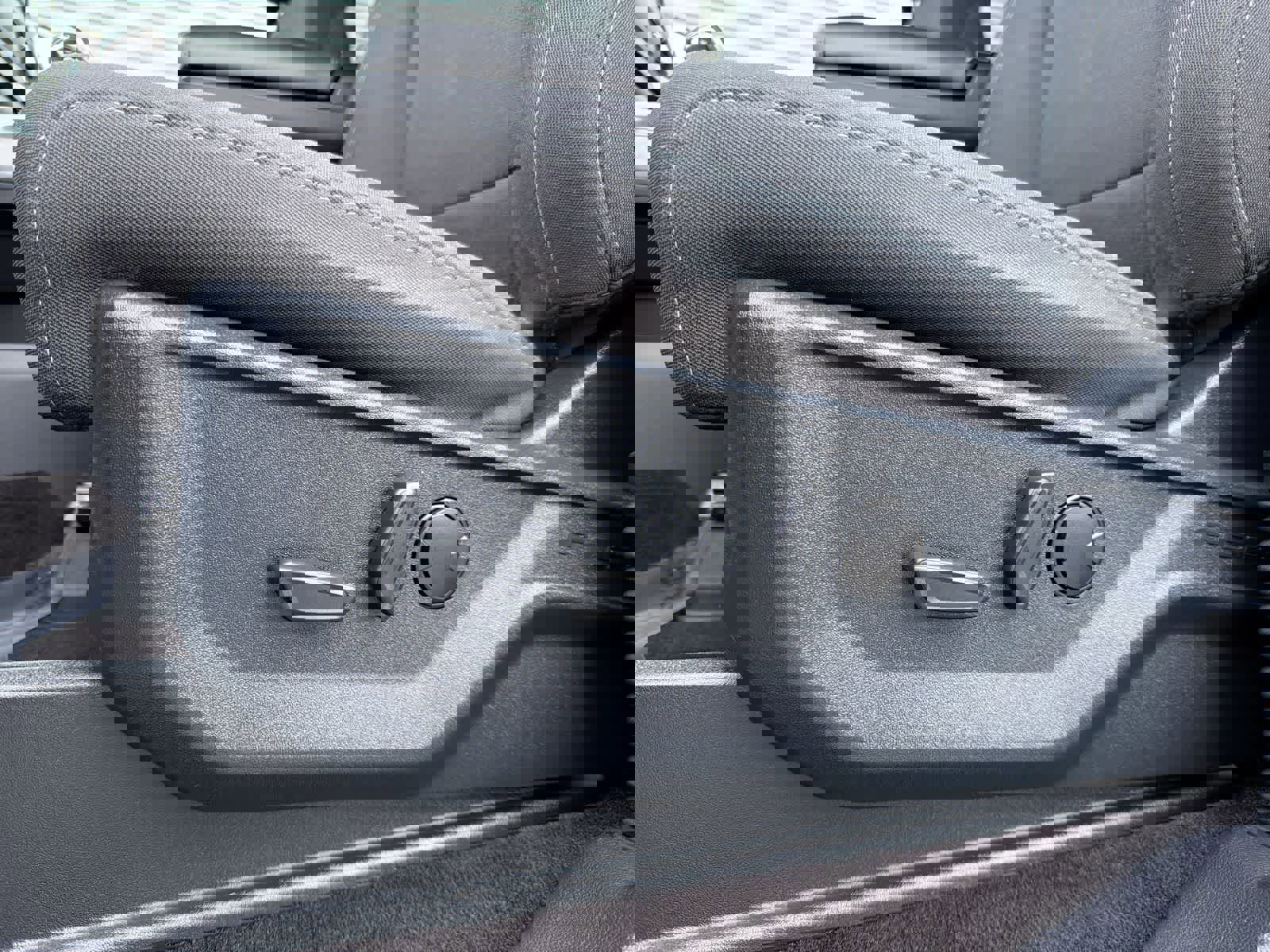 Certified 2023 Ford F150 XLT w/ Equipment Group 302A High image 18