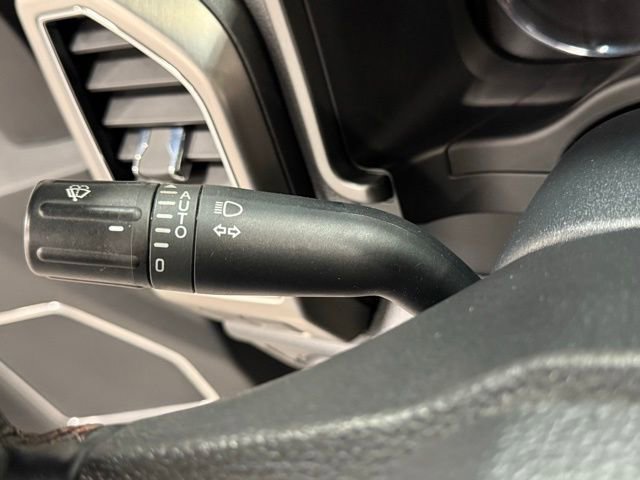 Certified 2022 Ford F350 Platinum w/ FX4 Off-Road Package image 23