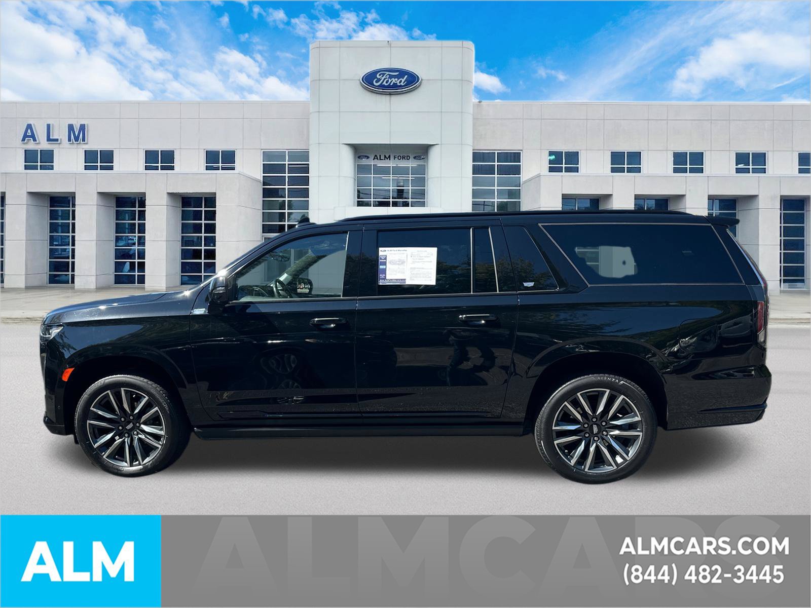 Used 2023 Cadillac Escalade ESV Sport Platinum AWD/4WD image 9