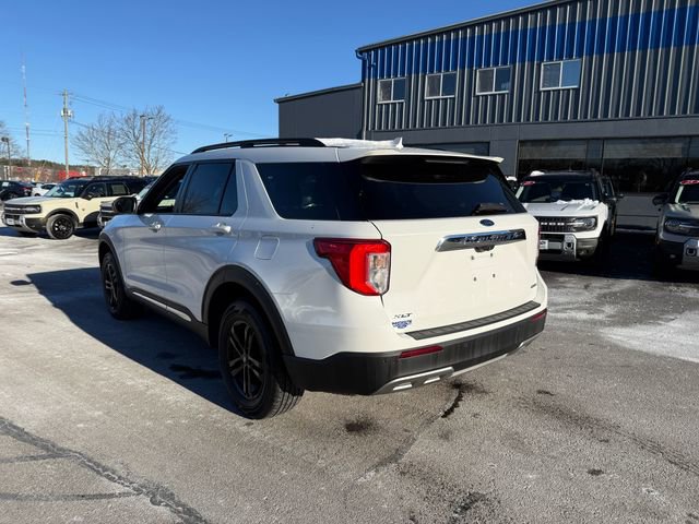 Certified 2022 Ford Explorer XLT w/ Equipment Group 202A image 24