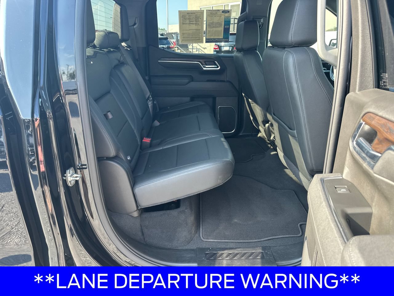 Used 2025 GMC Sierra 1500 SLT AWD/4WD image 17