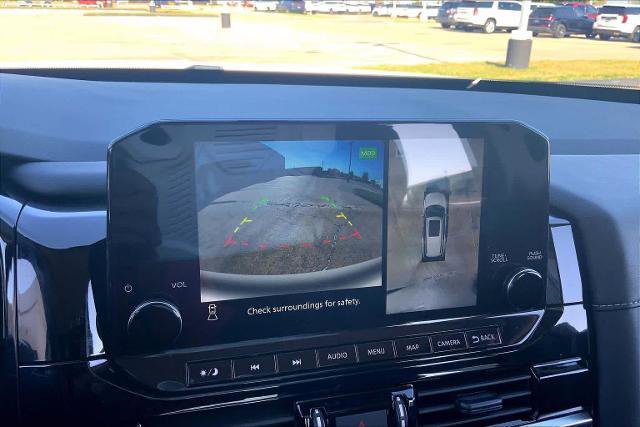 Used 2023 Nissan Pathfinder SL w/ Lighting Package (N92) image 26