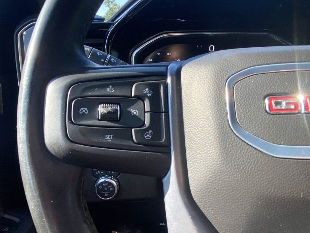 Used 2025 GMC Sierra 1500 SLT AWD/4WD image 33