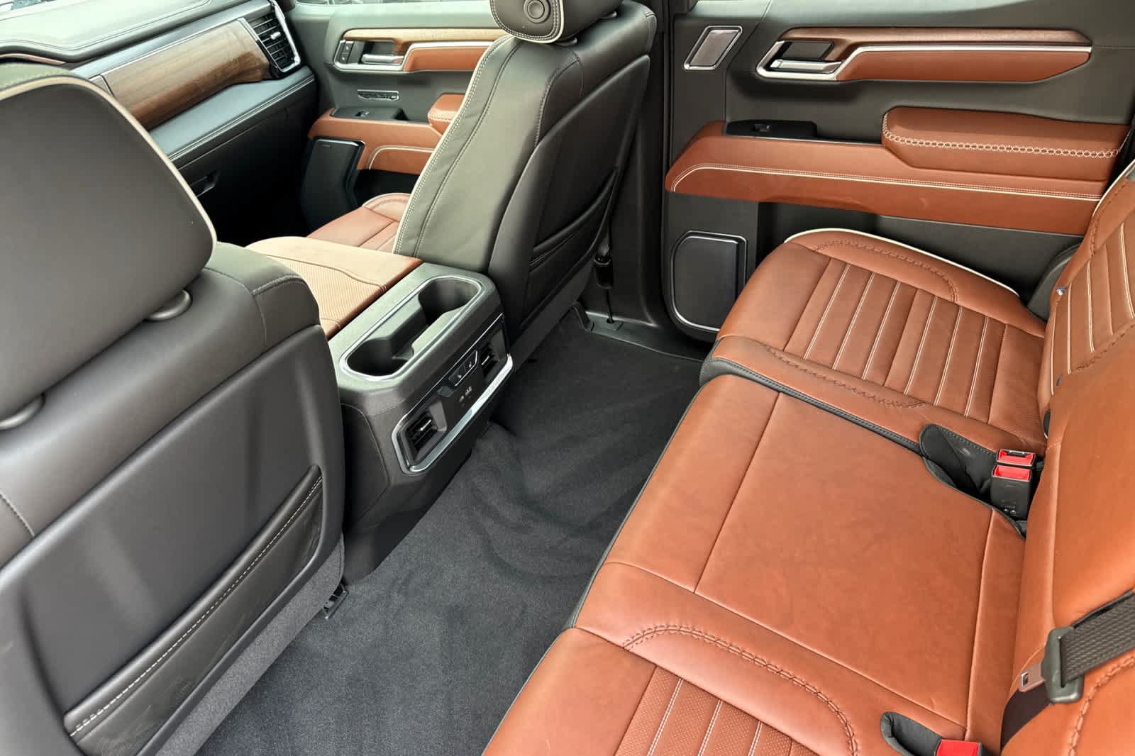 Used 2026 GMC Sierra 1500 Denali Ultimate AWD/4WD image 4