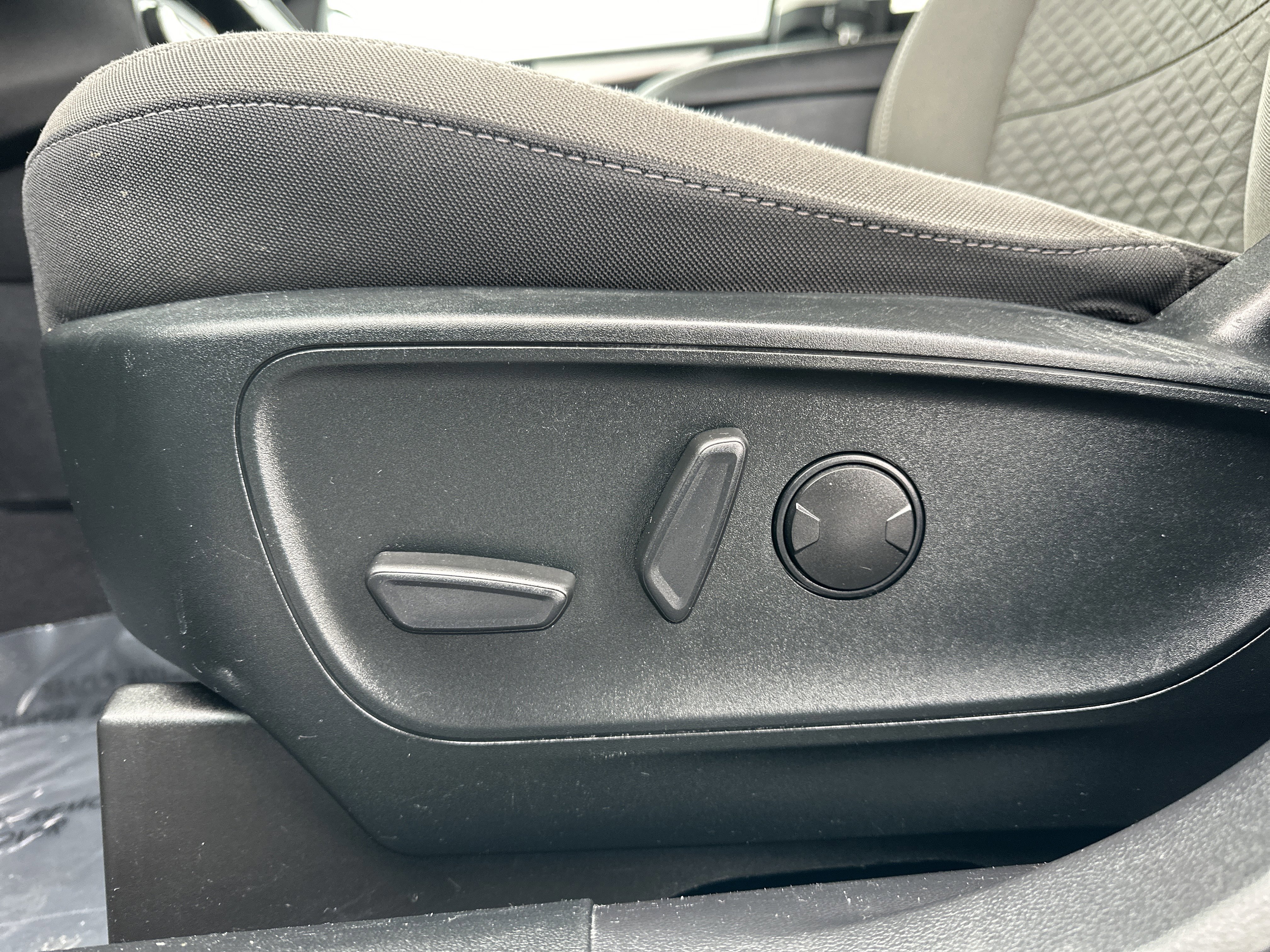 Certified 2022 Ford Escape SE w/ Convenience Package image 16