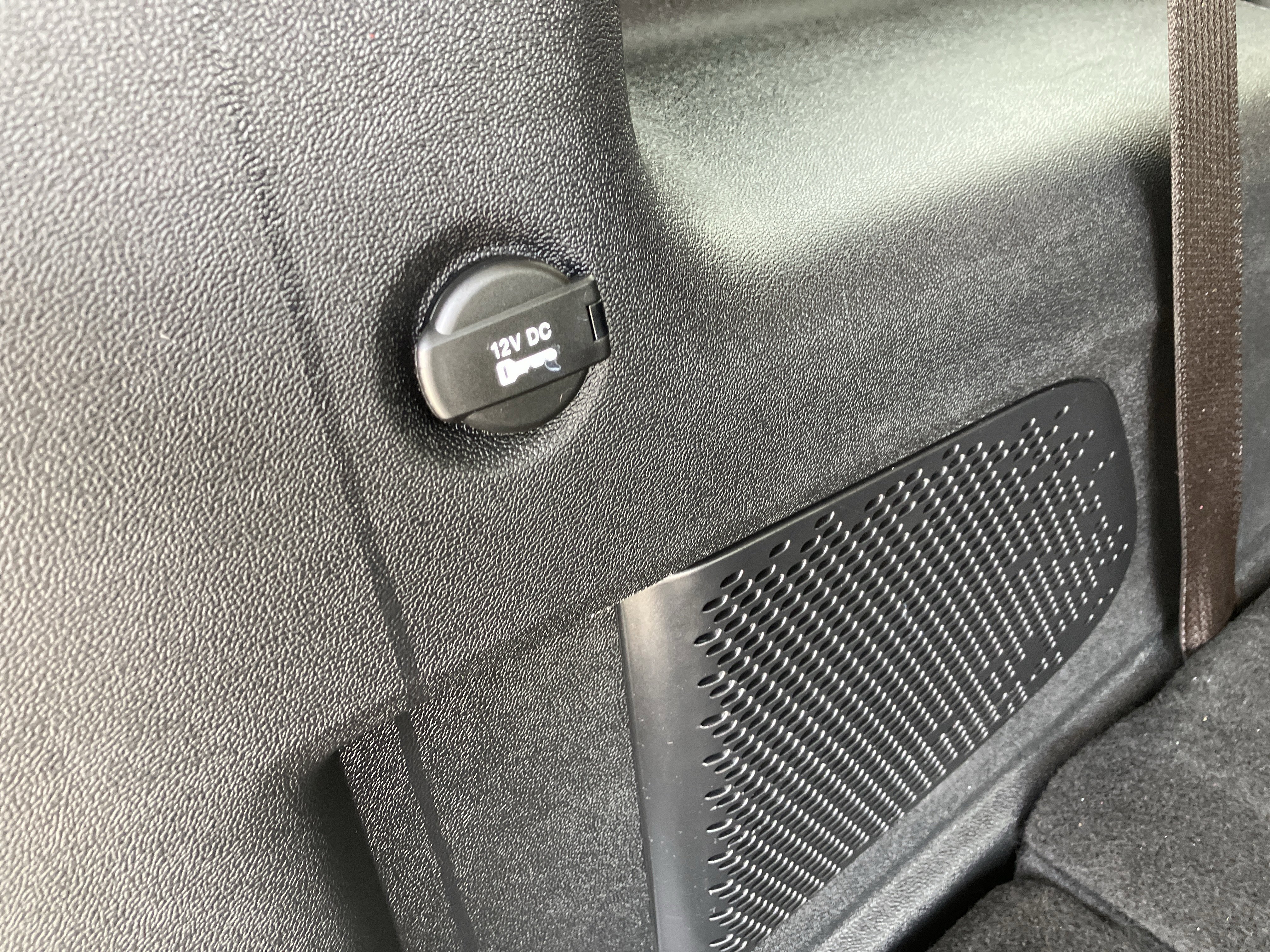 Used 2020 Dodge Journey SE image 16