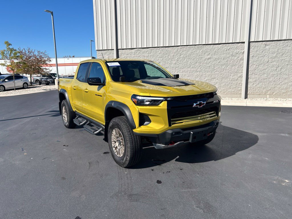 Used 2024 Chevrolet Colorado ZR2 w/ ZR2 Convenience Package III AWD/4WD image 9