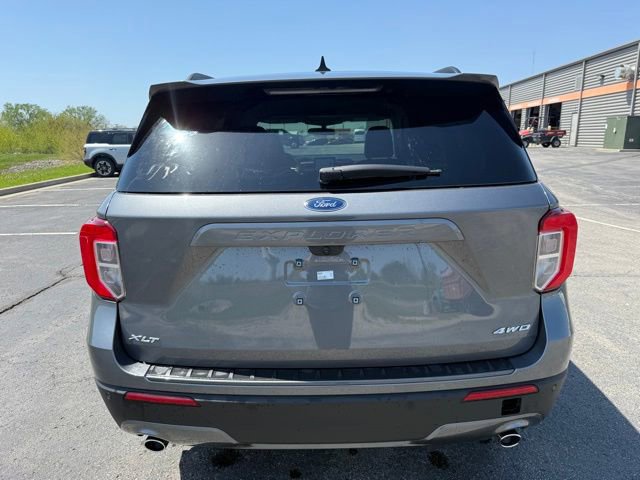 Certified 2024 Ford Explorer XLT w/ Equipment Group 202A AWD/4WD image 4
