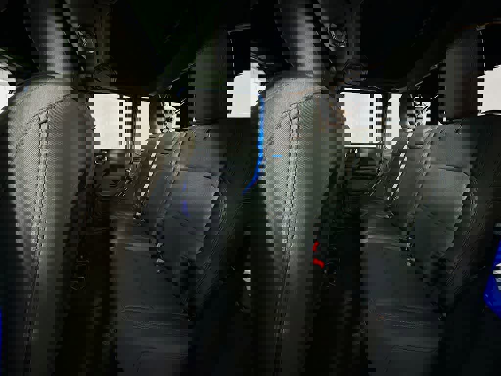 Used 2022 Jeep Wrangler Unlimited Sahara image 13