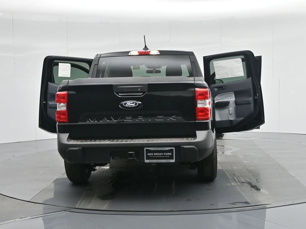 Certified 2025 Ford Maverick XLT w/ XLT Luxury Package image 33