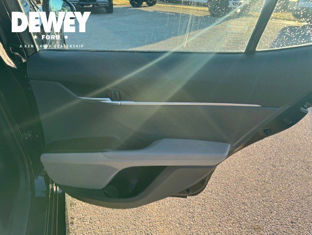 Used 2022 Toyota Camry LE image 26