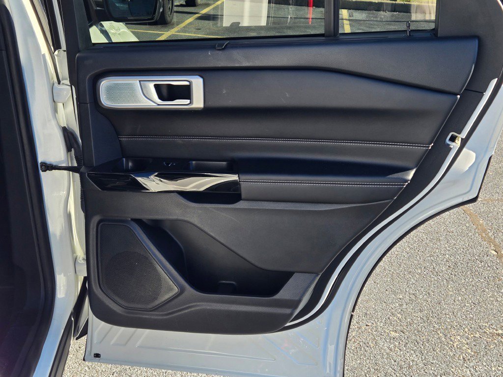 Certified 2022 Ford Explorer ST w/ ST Street Pack image 8