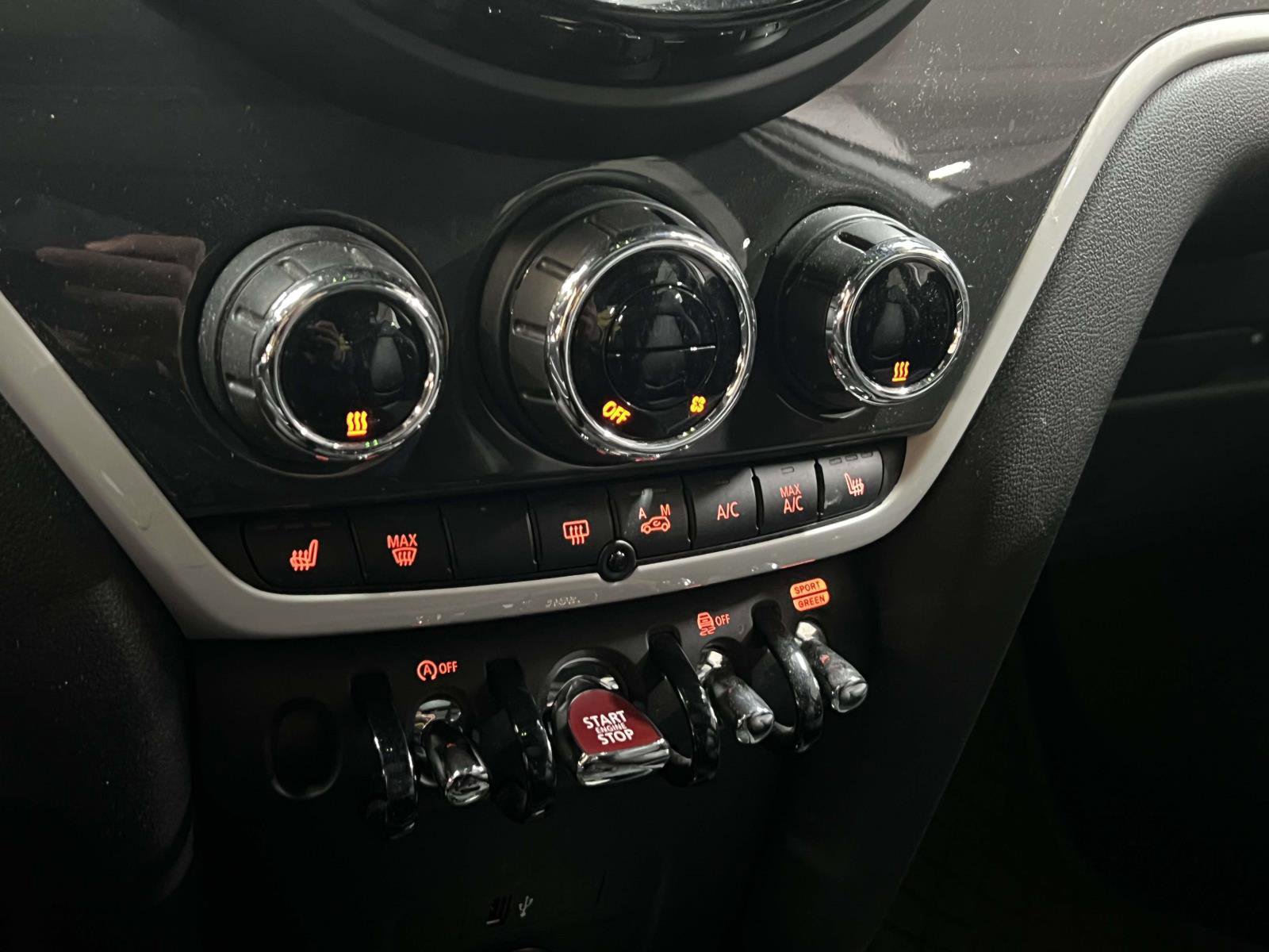 Used 2020 MINI Cooper Countryman S w/ Premium Package image 29