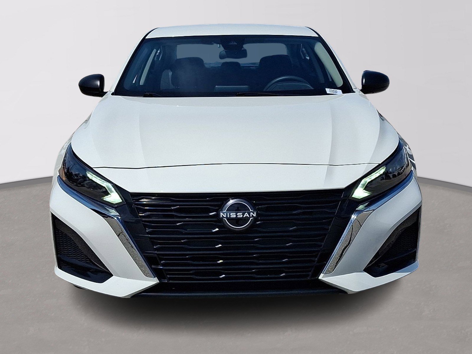 Used 2025 Nissan Altima 2.5 SV FWD image 2