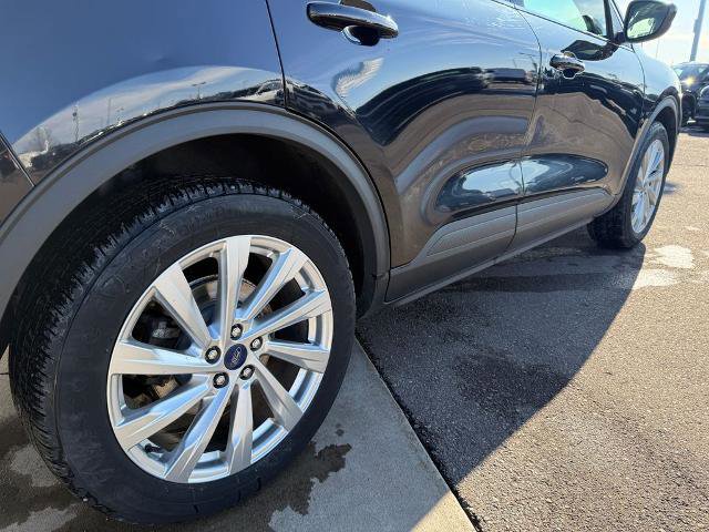 Certified 2022 Ford Escape Titanium w/ Titanium Elite Package image 13