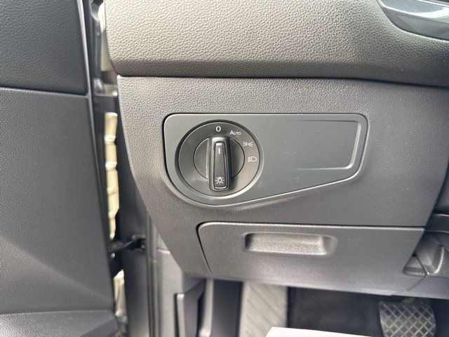 Used 2023 Volkswagen Tiguan S image 31