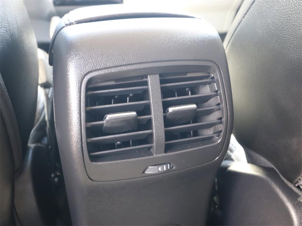 Certified 2025 Ford Escape Platinum w/ Premium Technology Package image 12