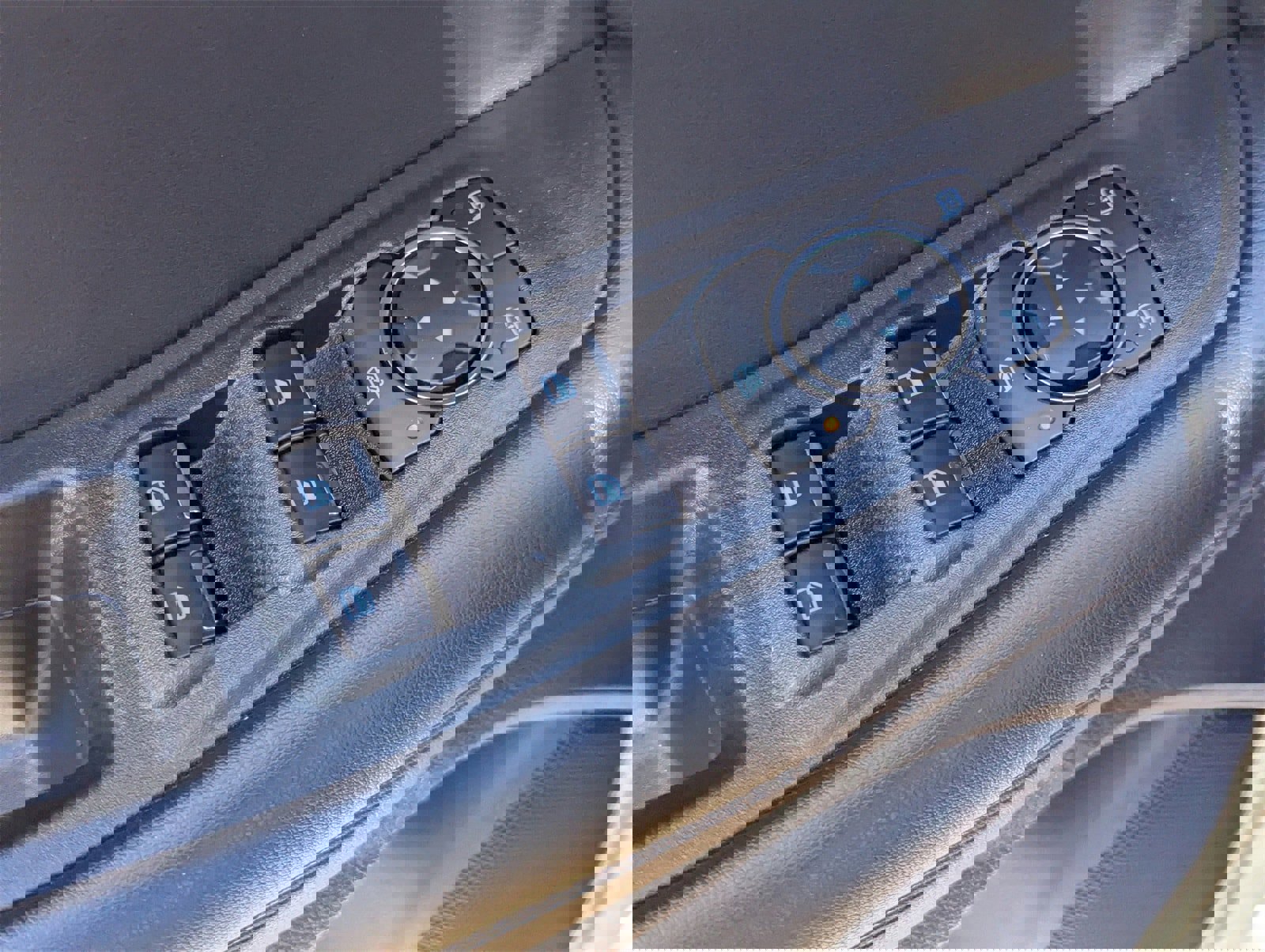 Certified 2024 Ford Edge SEL image 31