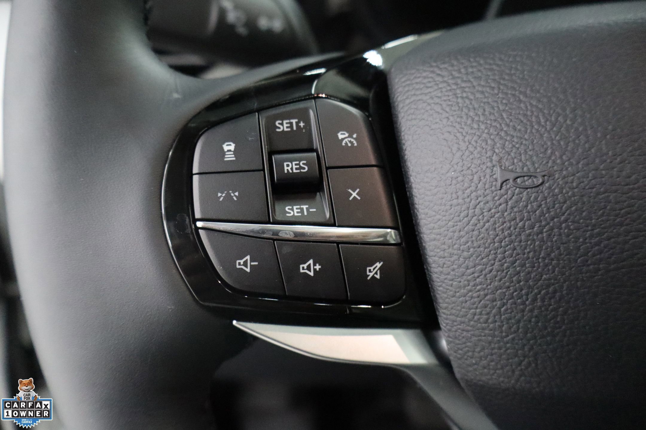 Certified 2025 Ford Explorer Platinum w/ Ultimate Package image 16