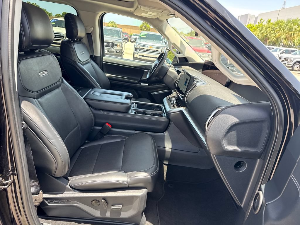 Certified 2025 Ford Expedition Max Platinum AWD/4WD image 30