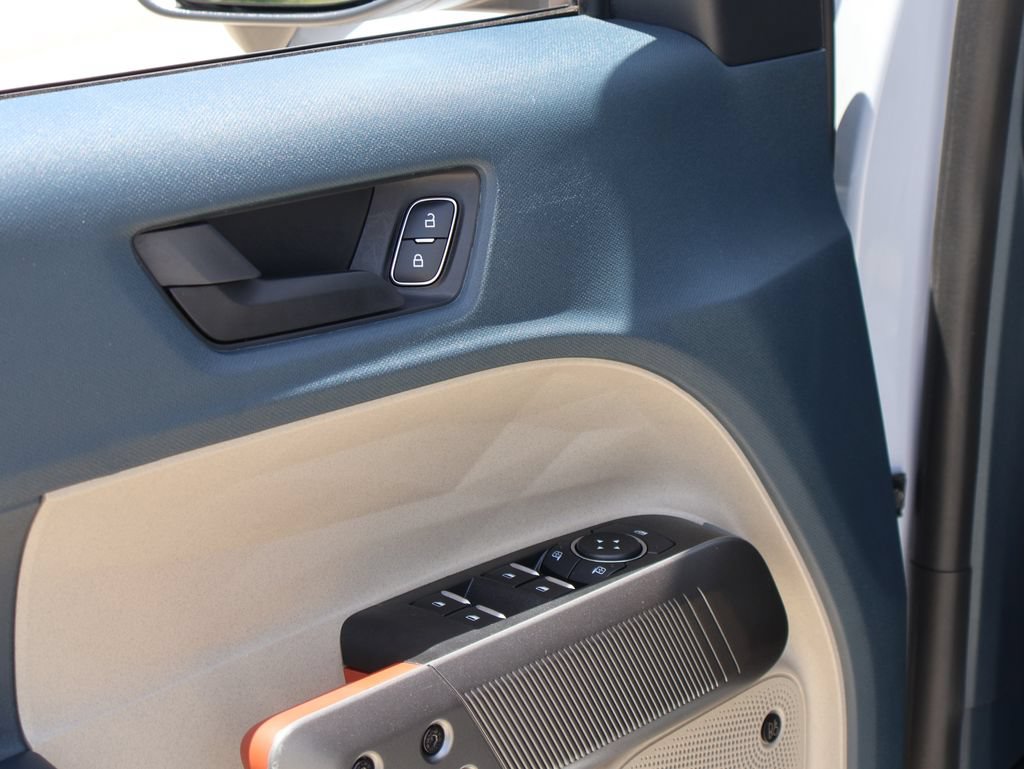 Certified 2025 Ford Maverick Lariat AWD/4WD image 22