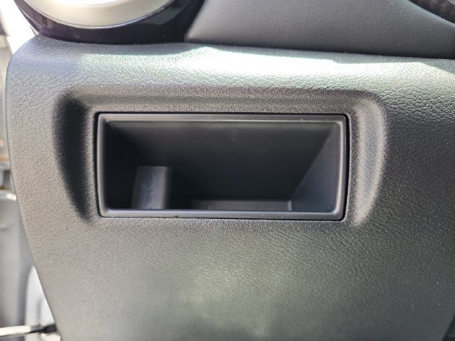 Used 2024 Nissan Versa SR FWD image 24