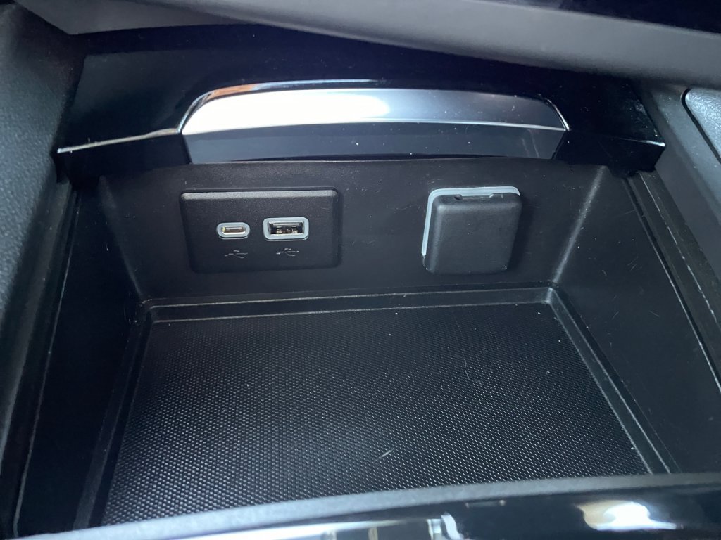 Used 2023 Buick Envision Essence w/ Sport Touring Package AWD/4WD image 39