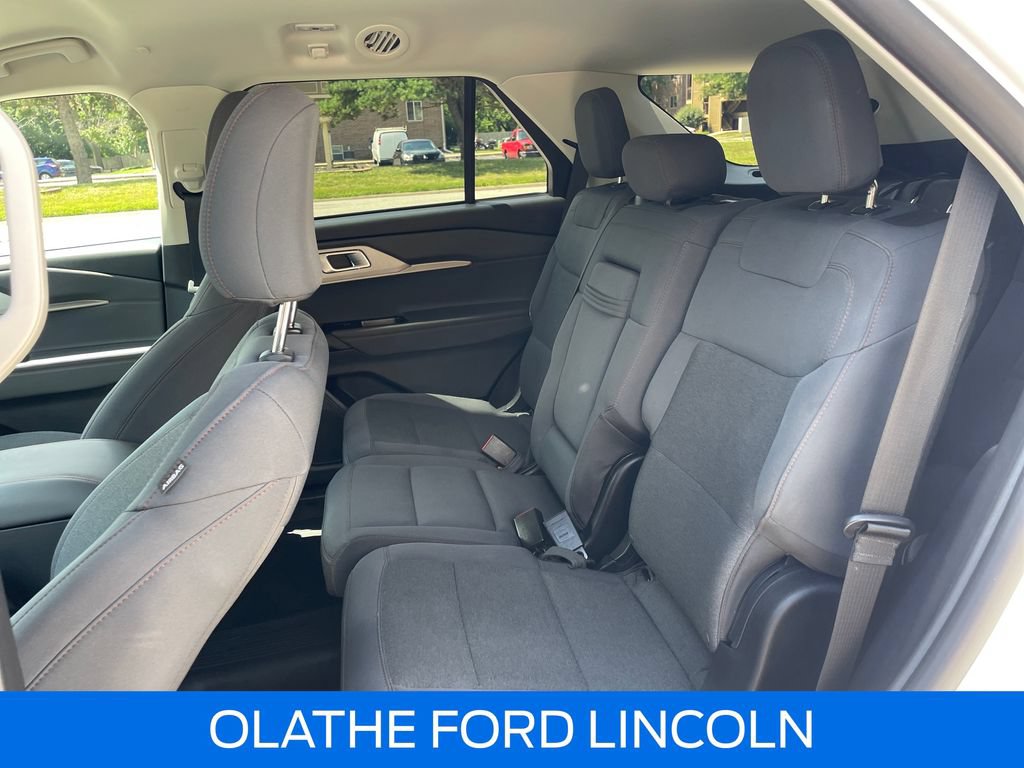 Certified 2025 Ford Explorer Active AWD/4WD image 21
