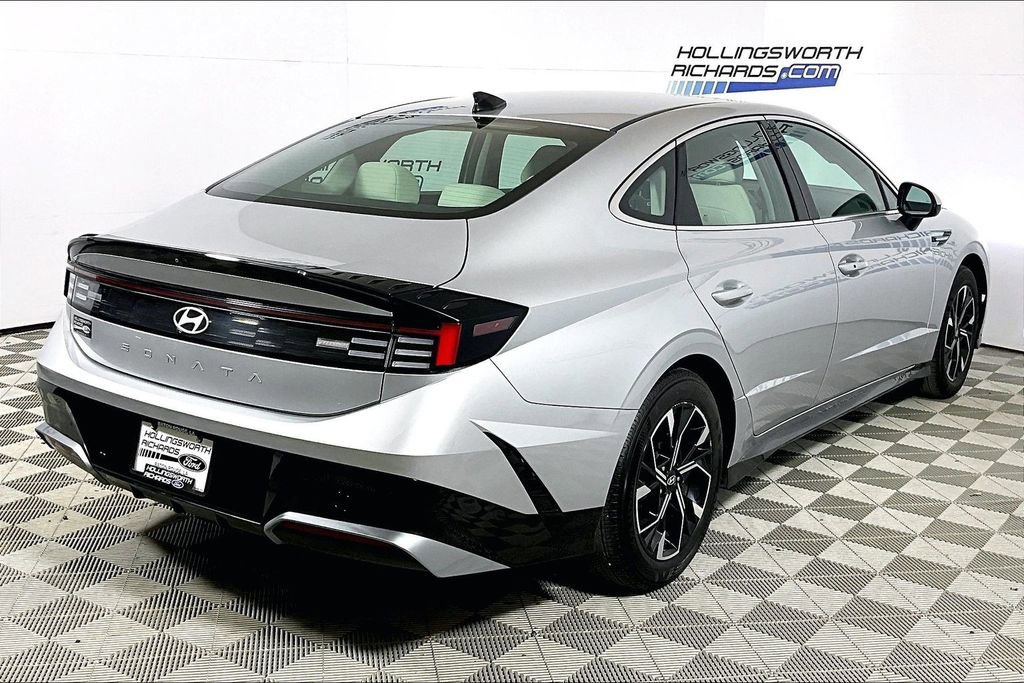 Used 2025 Hyundai Sonata SEL FWD image 8