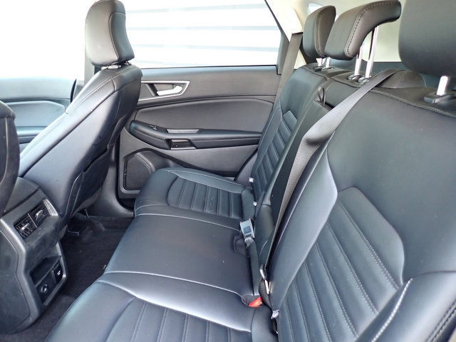 Certified 2024 Ford Edge SEL w/ Convenience Package AWD/4WD image 18