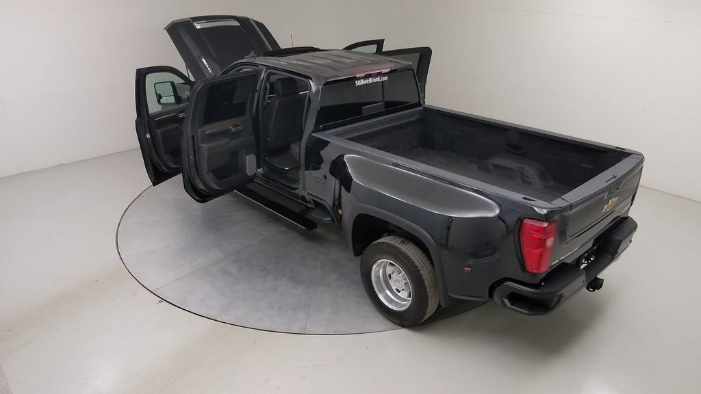 Used 2024 Chevrolet Silverado 3500 High Country w/ High Country Premium Package image 55