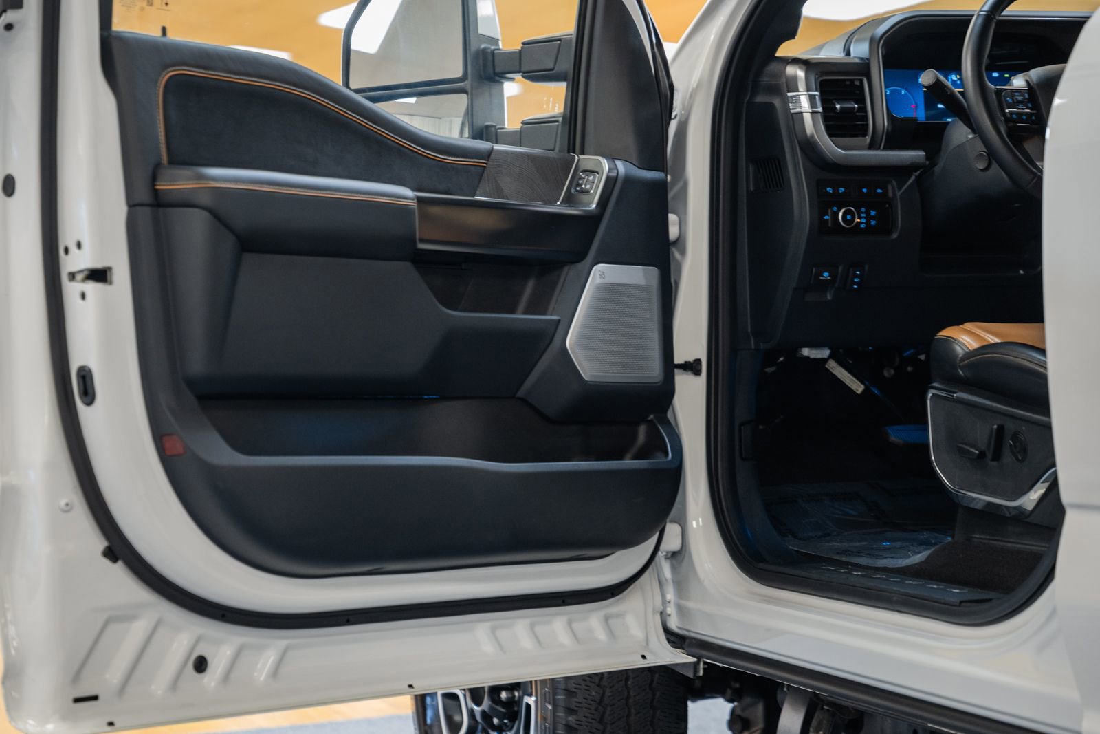 Certified 2024 Ford F250 Platinum image 46