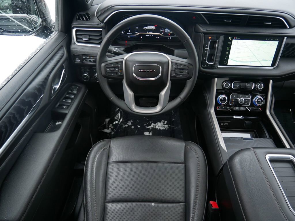 Used 2023 GMC Yukon XL Denali image 11