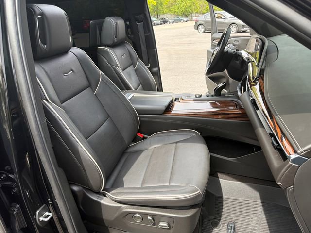 Used 2024 Cadillac Escalade ESV Premium Luxury w/ Performance Package AWD/4WD image 40