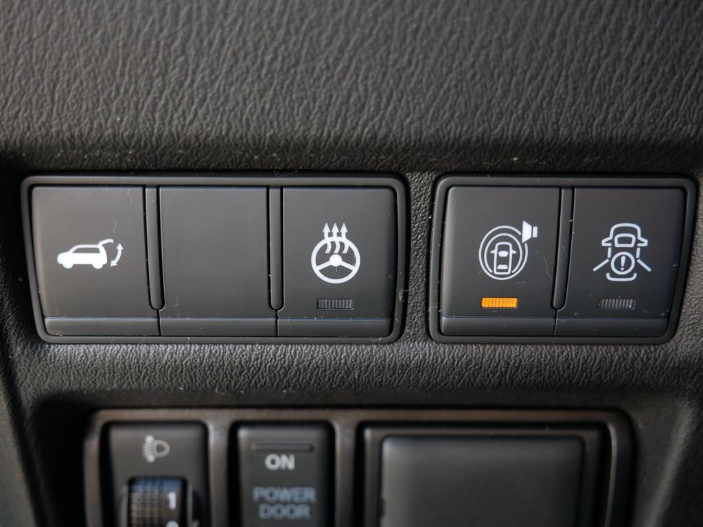 Used 2019 Nissan Armada Platinum w/ Captain's Chairs Package AWD/4WD image 18