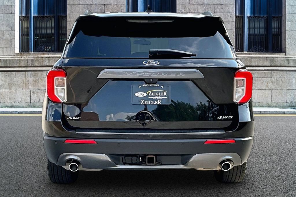 Certified 2022 Ford Explorer XLT w/ Equipment Group 202A AWD/4WD image 4