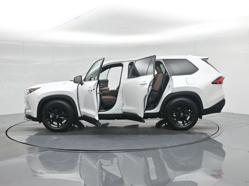 Used 2024 Toyota Grand Highlander AWD Hybrid image 39