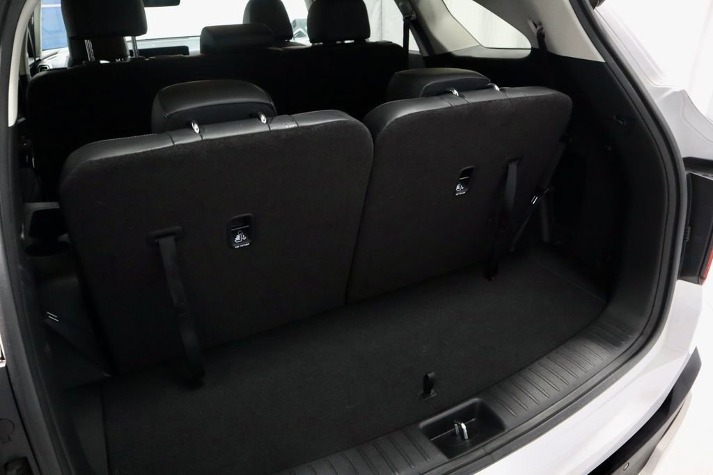 Used 2025 Kia Sorento S image 16